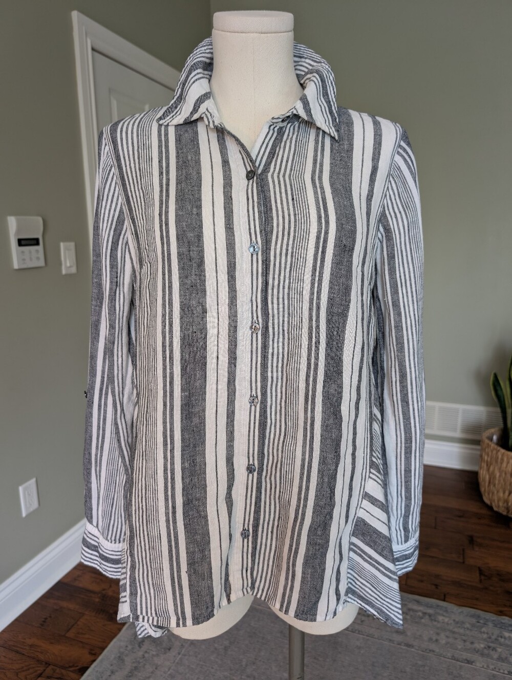 Jones New York Sport Linen Top Striped Button Down Shirt Old Money Minimalist M